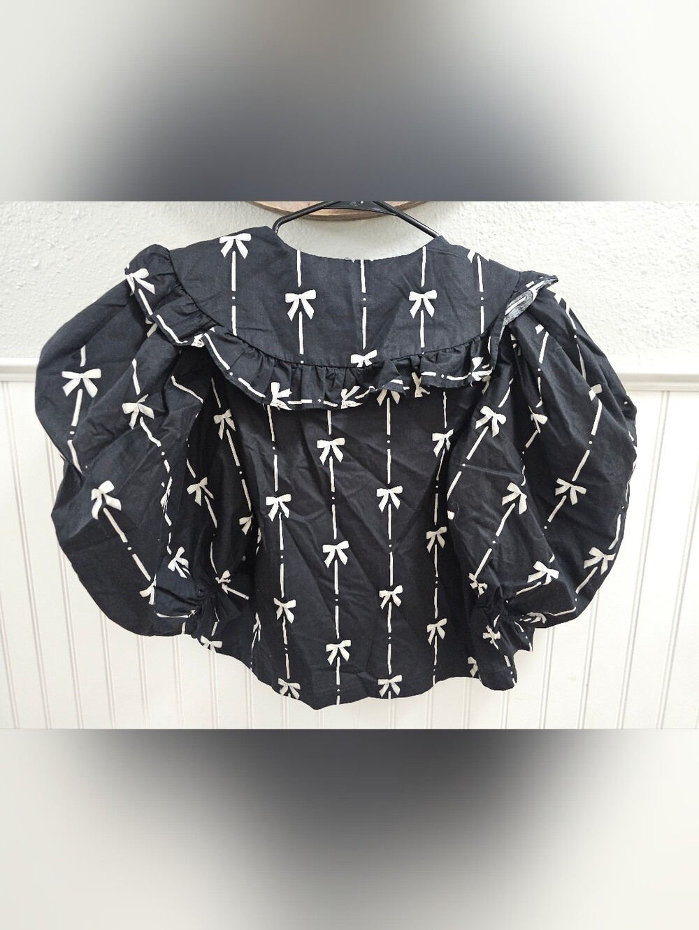 G.G.¢ Black Bow-Print Puff Sleeve Top - Picture 3 of 3
